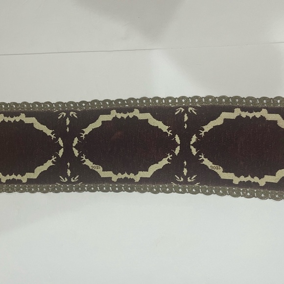 Vintage Brocade Beige & Maroon Tapestry Floral w/ Gold Trimmed Edging Table Mat - Picture 2 of 4